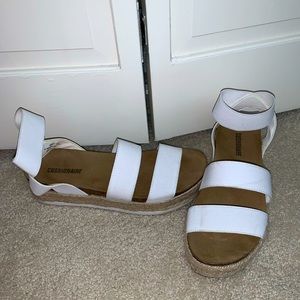 Cushionaire Platform Sandals